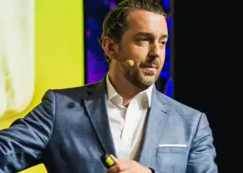 Η Bloom εξασφάλισε 300 εκατ. λίρες και αναβαθμίζει το Ecommerce