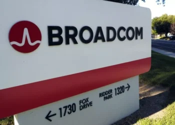 Broadcom: Σε συζητήσεις για την εξαγορά της VMware