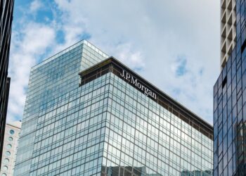 JP Morgan: Διατηρεί ουδέτερη στάση για τις ελληνικές μετοχές – Τα “όπλα” που θα στηρίξουν το bull case της Ελλάδας