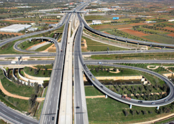 Ποιοι κατεβαίνουν στο διαγωνισμό για την Αττική Οδό