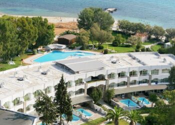 Σε νέα επένδυση στον ελληνικό τουρισμό προχωράει η Goldman Sachs