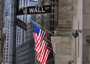 Ατελείωτο sell off στην Wall Street: Βαριές οι απώλειες για τον Dow Jones