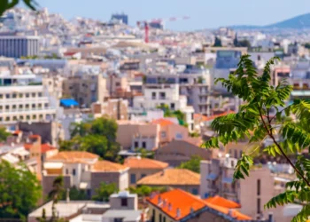 Ενοίκια: Οι Αθηναίοι «μεταναστεύουν» στα προάστια -Πώς διαμορφώνονται πλέον οι τιμές πέριξ του κέντρου