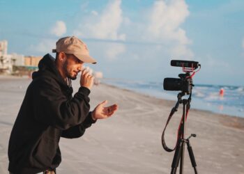 Πώς να μετατρέψετε το οnline following σε κερδοφόρα επιχείρηση