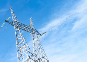 Στα 591,45 εκατ. ευρώ τα υπερκέρδη των εταιρειών ηλεκτρικής ενέργειας -Πώς θα υπολογιστεί το έκτακτο τέλος 90%