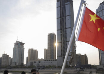 Οι ξένοι επενδυτές αποχωρούν από την Κίνα