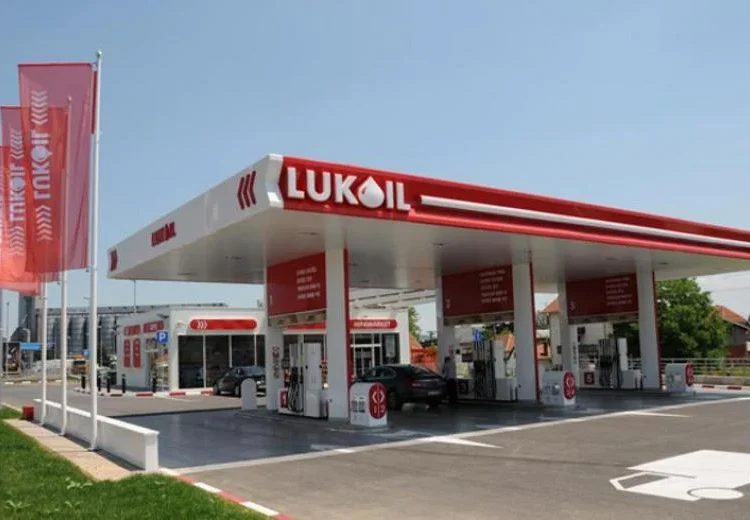 Lukoil: Αγοράζει τη Shell PLC στη Ρωσία ο πετρελαϊκός κολοσός