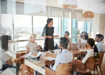 H HR Path εξασφάλισε 225 εκατ. ευρώ!