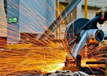 ΕΛΣΤΑΤ: Αλμα 38,2% στον τζίρο της βιομηχανίας τον Μάρτιο