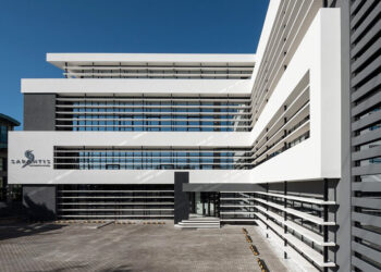 «Διαζύγιο» Σαράντη και Estee Lauder έπειτα από 21 χρόνια