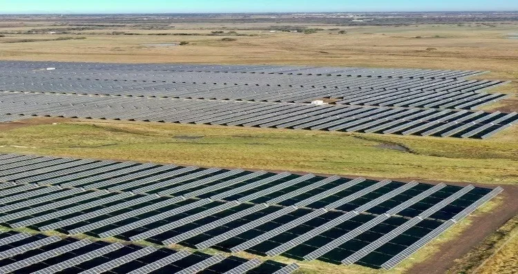 AAA Green Energy: Με ελληνο-γερμανική «σφραγίδα» το νέο mega φωτοβολταϊκό των 150 MW στα Φάρσαλα