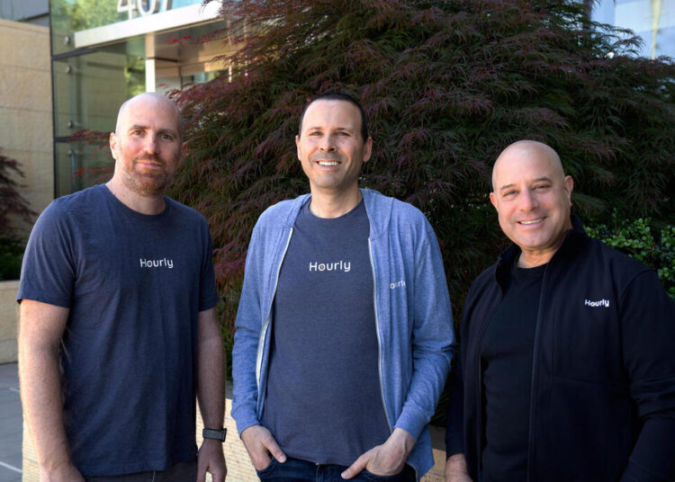 27 εκατομμύρια δολάρια στην Hourly.io, που παρέχει λύσεις μισθοδοσίας και ασφάλισης ωριαία απασχολούμενων