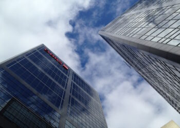 Παρέμβαση DBRS για ελληνικές τράπεζες: Γιατί πρέπει να παραταθεί το πρόγραμμα «Hρακλής»