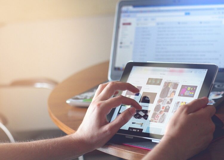 ΜμΕ: Περισσότερα κατά 40% τα e-shops, εργαλείο τα social media
