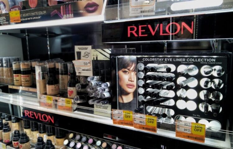 Χρεοκόπησε η Revlon – Η ιστορία της
