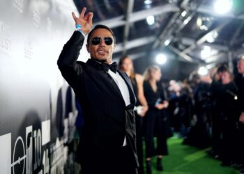 Salt Bae: Ο Τούρκος σεφ πουλάει το 20% των εστιατορίων σε fund του Κατάρ για 300 εκατ. δολάρια