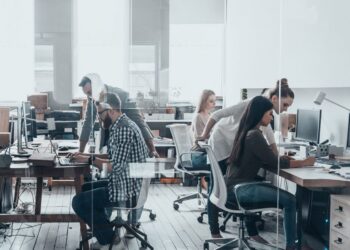 Από το brain drain στο brain gain με χαμηλή φορολογία