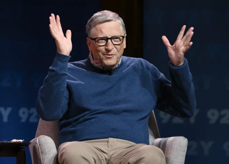 Υποχωρεί από τη λίστα των πλουσιότερων στον κόσμο ο Μπιλ Γκέιτς