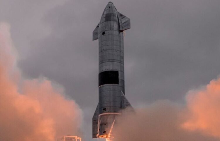 Μπέζος VS Μασκ: Ποιοι πύραυλοι προκαλούν μεγαλύτερη καταστροφή στο περιβάλλον;