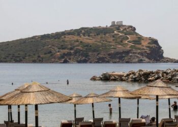 Γιατί η ελληνική οικονομία θα τα πάει καλύτερα – Οι προοπτικές και τα «αγκάθια»