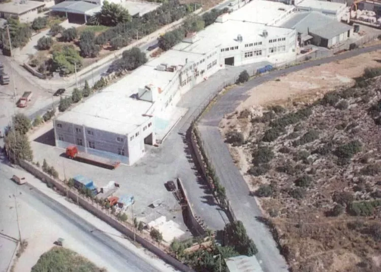 Schwabe Hellas: Το ελληνο-γερμανικό joint venture που κατέληξε στο ηλεκτρονικό σφυρί