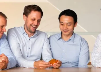 Η IQM «σήκωσε» 128 εκατ. ευρώ