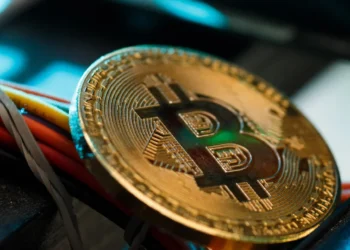 Με νέα χαμηλά φλερτάρει η τιμή του Bitcoin