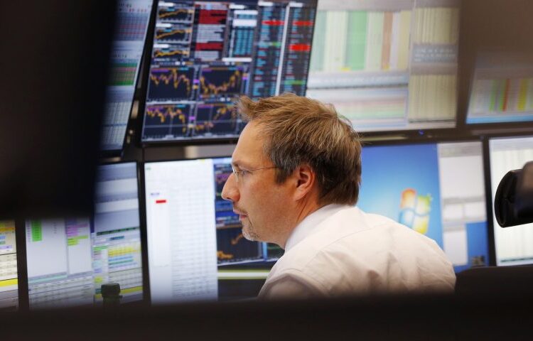 Ευρωπαϊκές μετοχές: Τη χειρότερη χρονιά από το 2008 βλέπουν Goldman Sachs, UBS