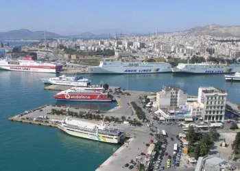 Στο top 10 των παγκόσμιων ναυτιλιακών κέντρων Αθήνα-Πειραιάς για 4η χρονιά