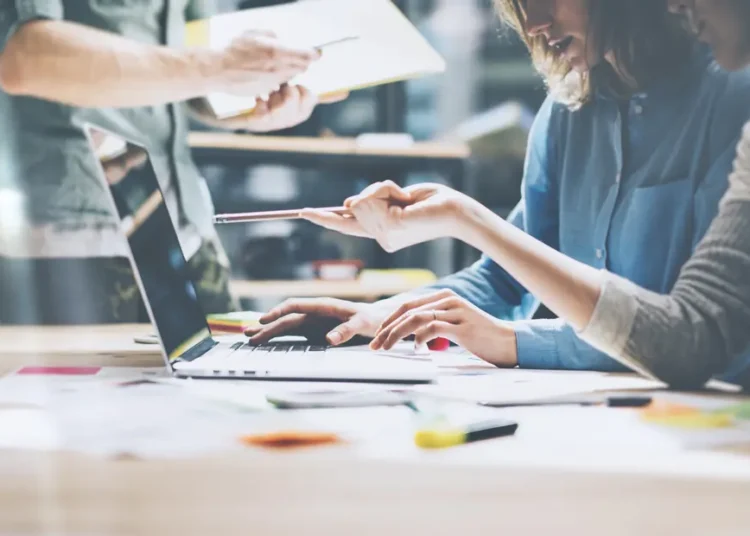 egg – enter•grow•go: Νέα στρατηγική συνεργασία με την AWS