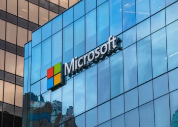 Υψηλότερους μισθούς στο μέλλον «βλέπει» η Microsoft