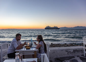 Προς νέο ρεκόρ για τον ελληνικό τουρισμό οδεύει ο Αύγουστος
