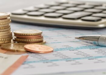 Τράπεζες: Ρεκόρ δανείων και εσόδων δεκαετίας – Μεγάλη ζήτηση για κεφάλαια κίνησης και αναχρηματοδοτήσεις