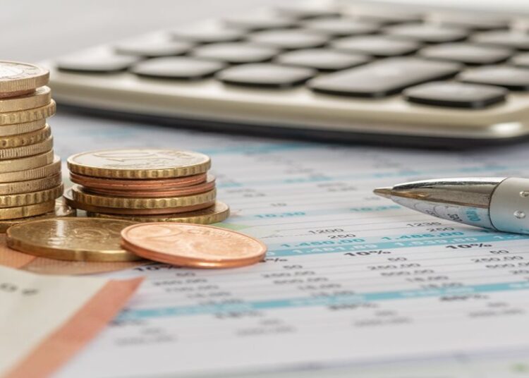 Τράπεζες: Ρεκόρ δανείων και εσόδων δεκαετίας – Μεγάλη ζήτηση για κεφάλαια κίνησης και αναχρηματοδοτήσεις