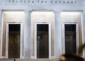 ΤτΕ: Άλμα στις αφίξεις ξένων ταξιδιωτών τον Ιούνιο, ξεπέρασαν τα επίπεδα του 2019 οι εισπράξεις