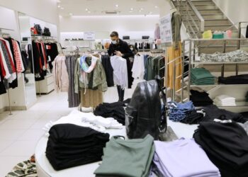 ΕΛΣΤΑΤ: Αύξηση στον τζίρο του λιανεμπορίου τον Ιούνιο