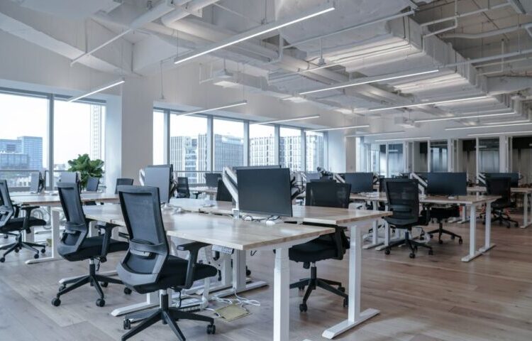 Real estate: Μπαράζ επενδύσεων σε γραφεία και καταστήματα υψηλών προδιαγραφών