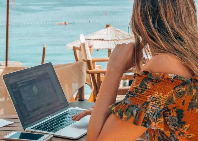 Οδηγός για επιτυχημένη, παραγωγική και απολύτως ασφαλή υβριδική εργασία!