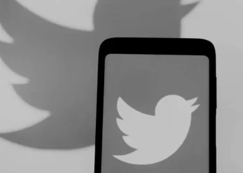 Σάλος με την υπόθεση κατασκοπείας στο Twitter