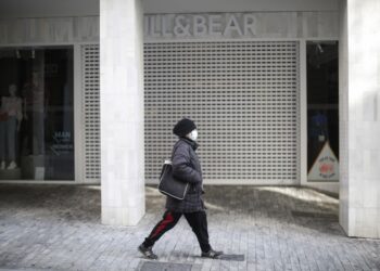 Eurostat: Το 80% του εισοδήματος των φτωχών νοικοκυριών πάει σε ενοίκιο και τρόφιμα