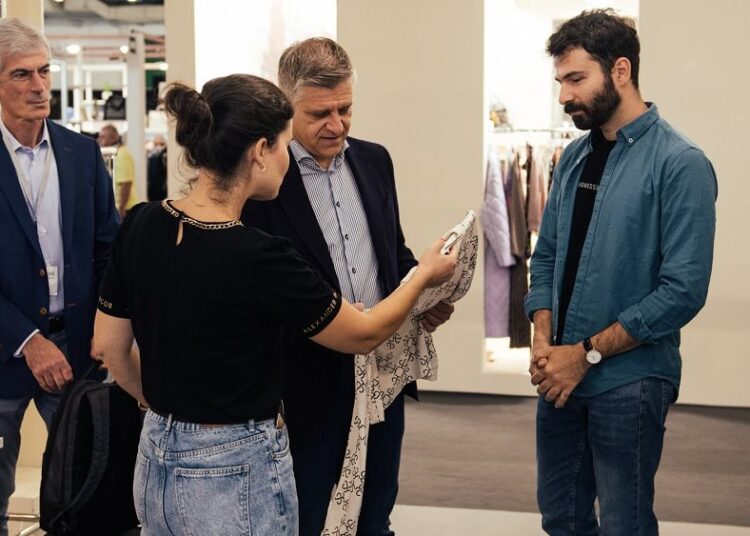 Συμφωνίες άνω των €2 εκατ. στον κλάδο ένδυσης-κλωστοϋφαντουργίας