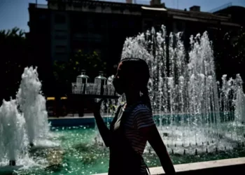 ΑΑΔΕ : Μοίρασε πρόστιμα και λουκέτα – Σχεδόν 5.000 παραβάσεις τον Αύγουστο