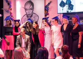 Η Code First Girls “σήκωσε” 5,2 εκατομμύρια ευρώ για να δώσει τη δυνατότητα σε περισσότερες γυναίκες να έχουν πρόσβαση σε ευκαιρίες στην τεχνολογία