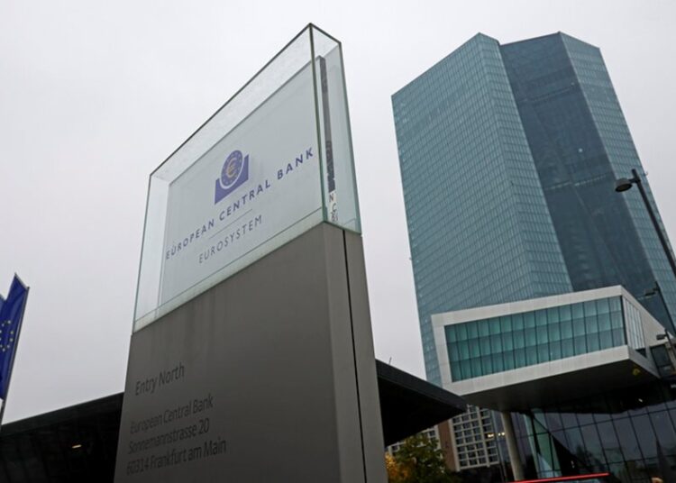 Moody’s: Έρχονται μεγάλες αυξήσεις επιτοκίων από την ΕΚΤ – Τα “γεράκια” θα επικρατήσουν ακόμη και αν η Ευρωζώνη μπει σε ύφεση