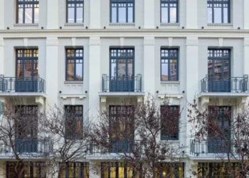 Prodea: Ανοιγμα σε νέα οικιστικά στην Αθήνα με αγορές 16,3 εκατ. ευρώ