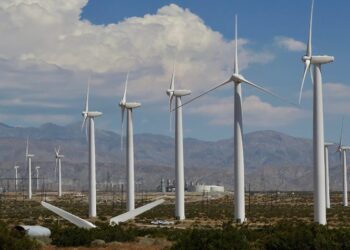 Ελλάκτωρ: Επενδύει ξανά στις ανανεώσιμες πηγές ενέργειας