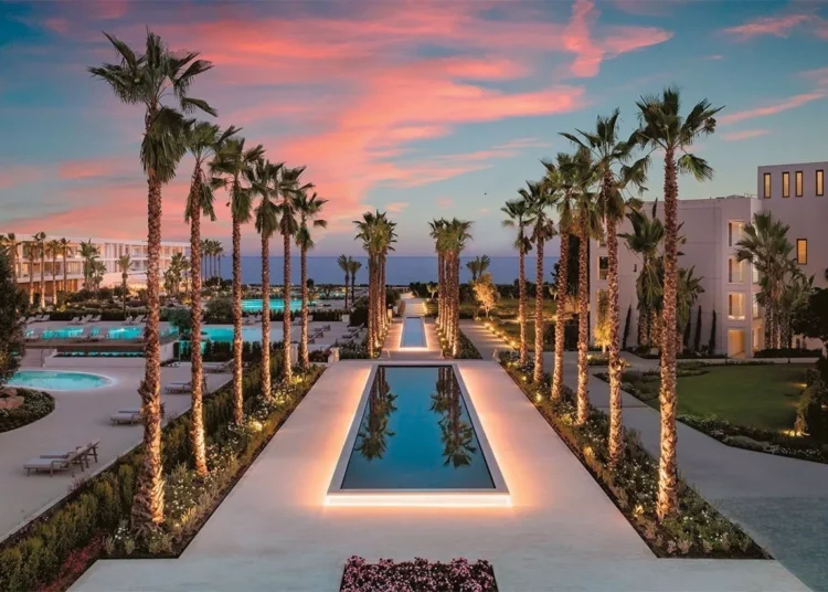 Το παρασκήνιο πίσω από το στρατηγικό deal της Sani/Ikos με το GIC της Σιγκαπούρης (pics)