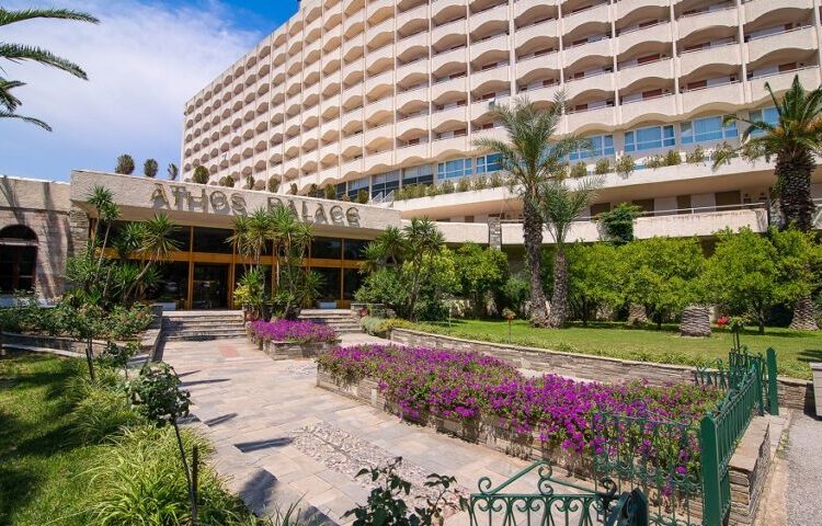 Τρία ξενοδοχεία στη Χαλκιδική αγόρασε η Goldman Sachs