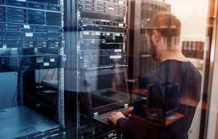 Σχέδια για data centers από τρεις ακόμη ομίλους