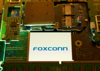 Στην αγορά ηλεκτρικών αυτοκινήτων μπαίνει η Foxconn